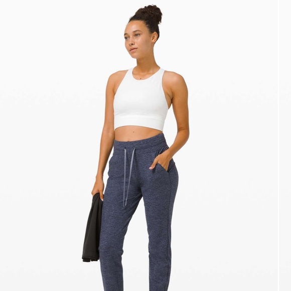 Lululemon Ebb to Train Sports Bra - Picture 3 of 14